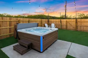40-Acre Texas Ranch | Hot Tub, Fishing & Firepit - Image 2