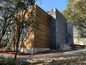 Forest house - Image 2