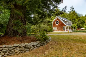 Redwood Coastal Cottage Retreat~ Fleurhaven Chalet - Image 3