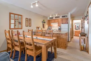 Large bright corner unit with views up Tube Town - Image 4