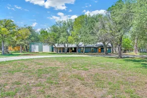 Shady Oaks Cabin - Waco/Magnolia/Baylor - Image 4
