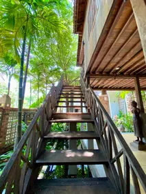 3 bedrooms Wooden home 1960 style with Big Pool - Image 3