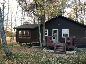 2 Bedroom cabin on tranquil pond near Sugar Lake - Image 2