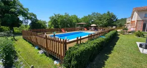 Lovely apartment with pool facing the Pyrenees - Image 4