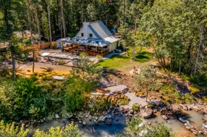 2 acres, Riverfront, Wine Bar, Game Room, Hot Tub! - Image 4