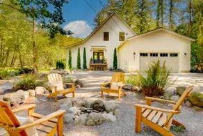 2 acres, Riverfront, Wine Bar, Game Room, Hot Tub! - Image 3