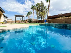 Paradise Backyard, Pool, Basketball Court, Games+! - Image 2