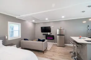Private Guesthouse close to the Airport & NYC - Image 4