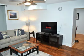 Stylish 4-bedroom whole house with plenty of parking - Image 5
