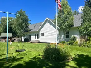 Charming Cottage on 1/2 acre in heart of Midway - Image 5