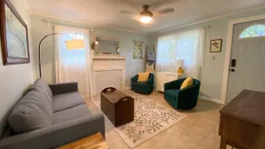 Cozy renovated cottage with modern touches! - Image 2