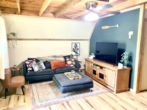Lil’ Red A-Frame with outdoor barrel sauna! - Image 3