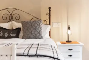 Cozy, Forested Guest Suite Close to Downtown - Image 3