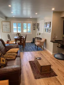 1 BR suite in Rock & Roll History - Image 3