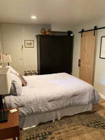 1 BR suite in Rock & Roll History - Image 5