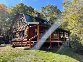 Cozy Log Cabin Getaway - Image 4