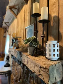 Cozy cabin nestled in the woods. - Image 5