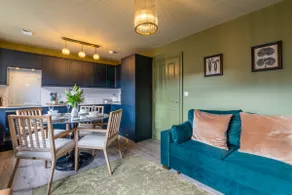 Cosy Upmarket 1Bed Apartment, City Centre - Image 4