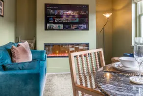 Cosy Upmarket 1Bed Apartment, City Centre - Image 5