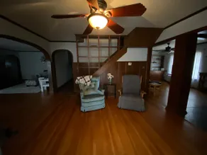 Cozy 4 bedroom home in downtown Stuttgart. - Image 3