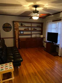 Cozy 4 bedroom home in downtown Stuttgart. - Image 5