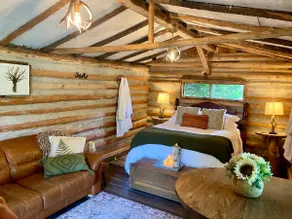 Cedar Cove Cabin & Country Retreat with Beach - Image 5