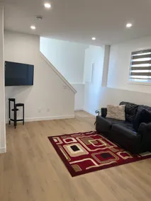 Ebony exquisite suite in Kensington - Image 3