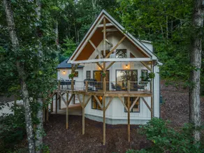 Cozy Luxury Treehouse 10 Min To Asheville Mountain Views - Image 2