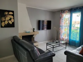 Pleasant house in a good location. - Image 2
