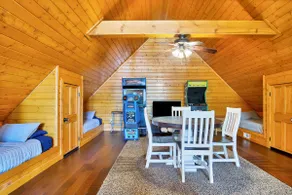 Nice Cabin, Sleeps 8, Arcade Games & Hot TUB! - Image 4