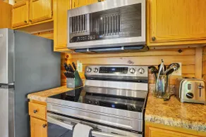 Nice Cabin, Sleeps 8, Arcade Games & Hot TUB! - Image 5
