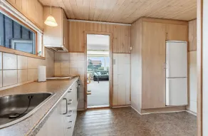 Summer cottage by the beach and lake - Image 5