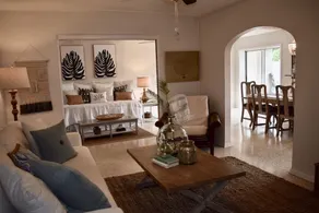 Charming Coastal Oasis 2Bed/2 Bath Cottage Close to Beach and Downtown-Southgate - Image 4