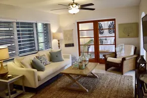 Charming Coastal Oasis 2Bed/2 Bath Cottage Close to Beach and Downtown-Southgate - Image 5