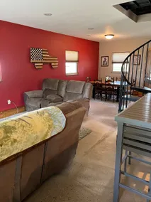 Great 4 bed cabin by lake - Image 4