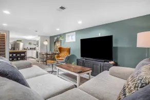 Denver Private Suite Hot Tub & Ping-Pong 2BD 1BA - Image 2