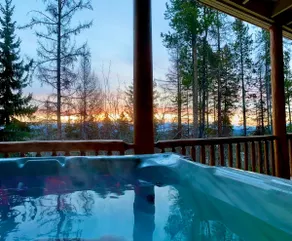 Ground Floor - 2 min to Trickle Creek - Hot Tub - Image 4
