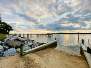 The River House: A private waterfront oasis… - Image 5