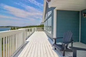 Spacious 4-Bedroom Oceanfront Home - Image 3