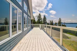 Spacious 4-Bedroom Oceanfront Home - Image 2