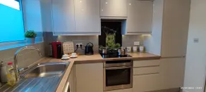 Modern 1 BR flat with Air Con - Image 3
