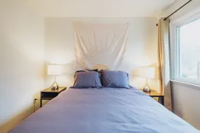 Recently Renovated 2-Bedroom Near Michigan Stadium - Image 4