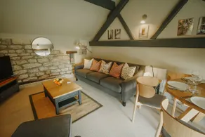 The Hayloft is a first floor 2 Bedroom cottage - Image 5