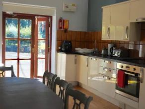 Nature's Oasis: Pet-Friendly Snowdonia Cottage - Image 5