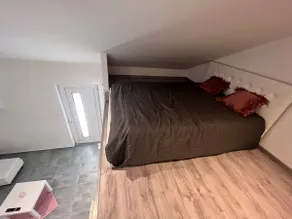 7 Warm, new duplex with neat decor - Image 5