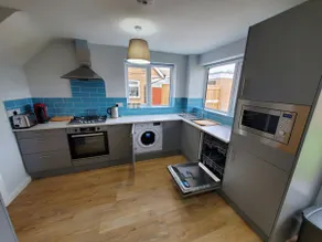 Siskin, Cheerful 3 bedroom home, parking, Wi-Fi - Image 5