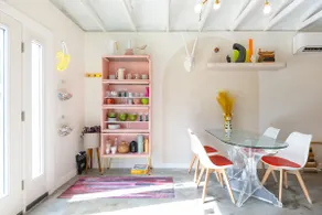 Magical Guesthouse 1 mi from SRQ airport - Image 2