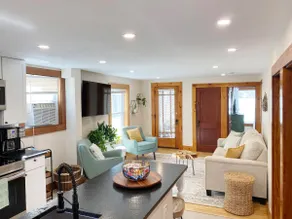 Cozy 3 Bedroom Getaway with Hot Tub - Image 5