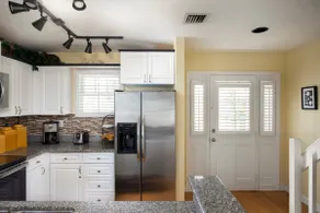 Beach Paradise in the Keys! Location! Location! 2 Blocks to Duval St - Image 4