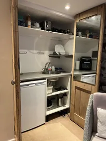 A Snug away from Home - Image 4